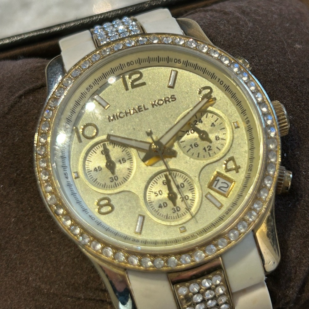 Michael Kors Women’s Watch MK5210 Gold Tone Crystal Bezel With Box